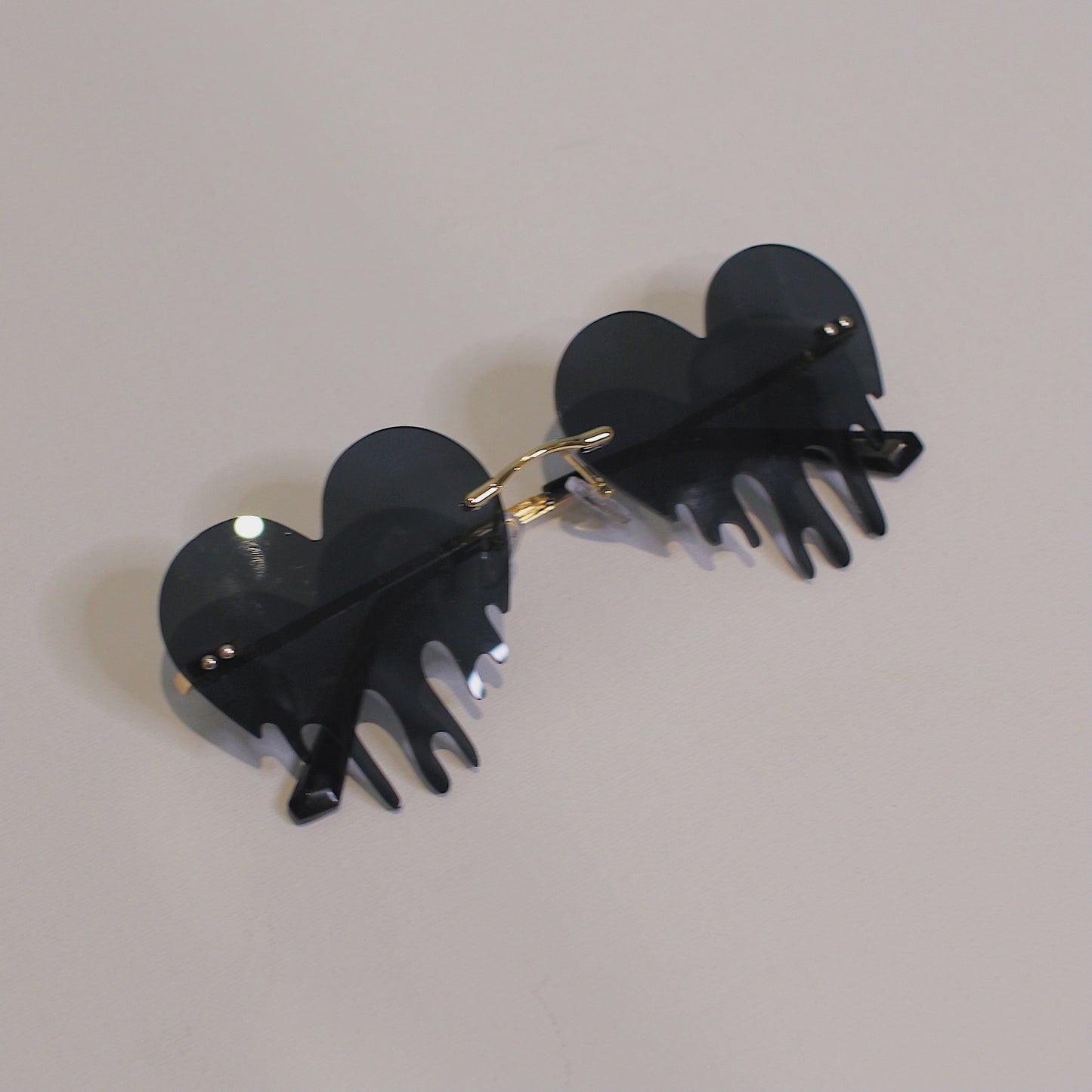 Heart Drip Glasses Black