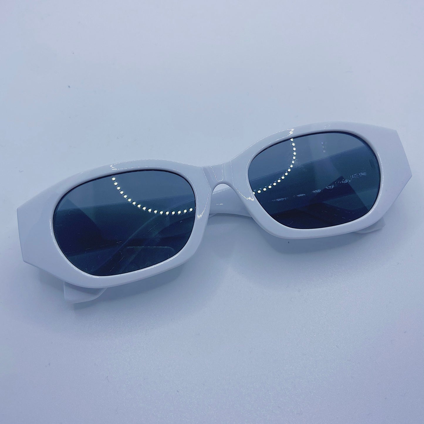 White Classic Oval Glasses